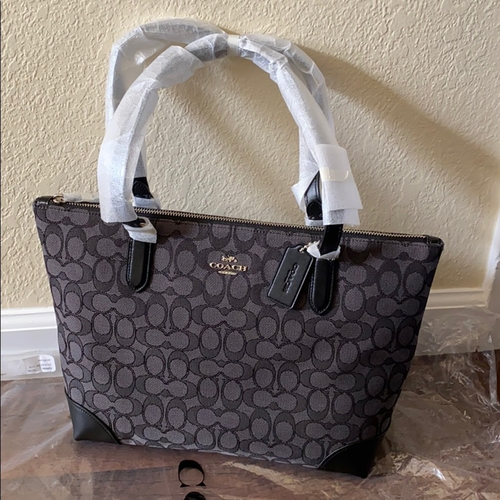 Coach Signature Tote Bag